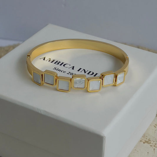 Mother of pearl square bracelet