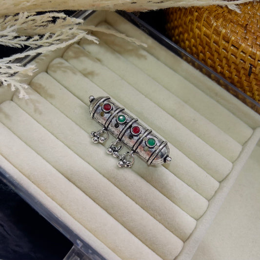 Vintage adjustable ring