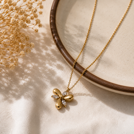 Crystal bloom necklace