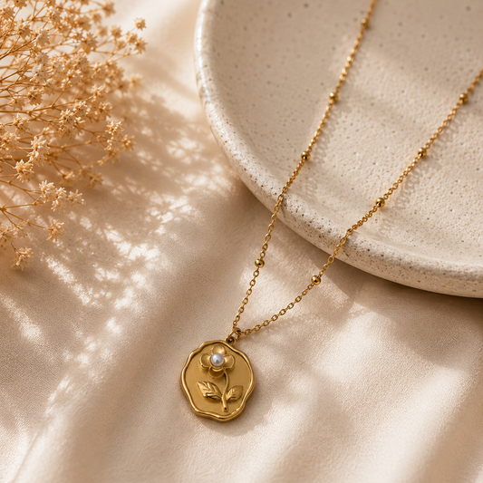 Pearl blossom necklace