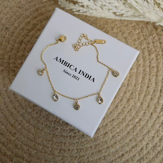 White crystal drop with round bracelet