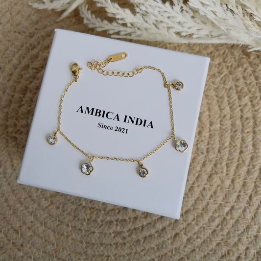 Flower with round crystal bracelet