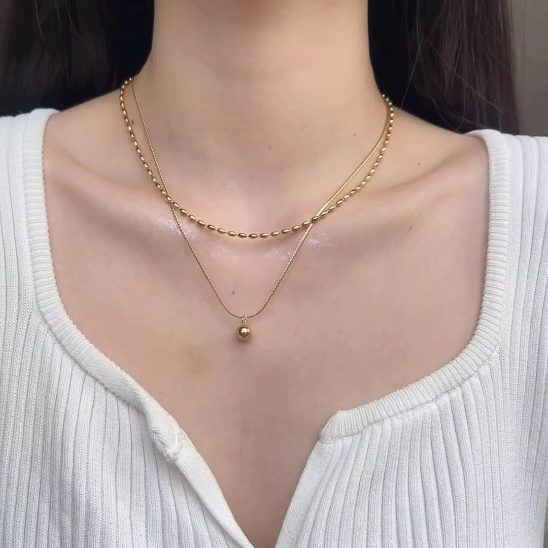 Ball layer necklace