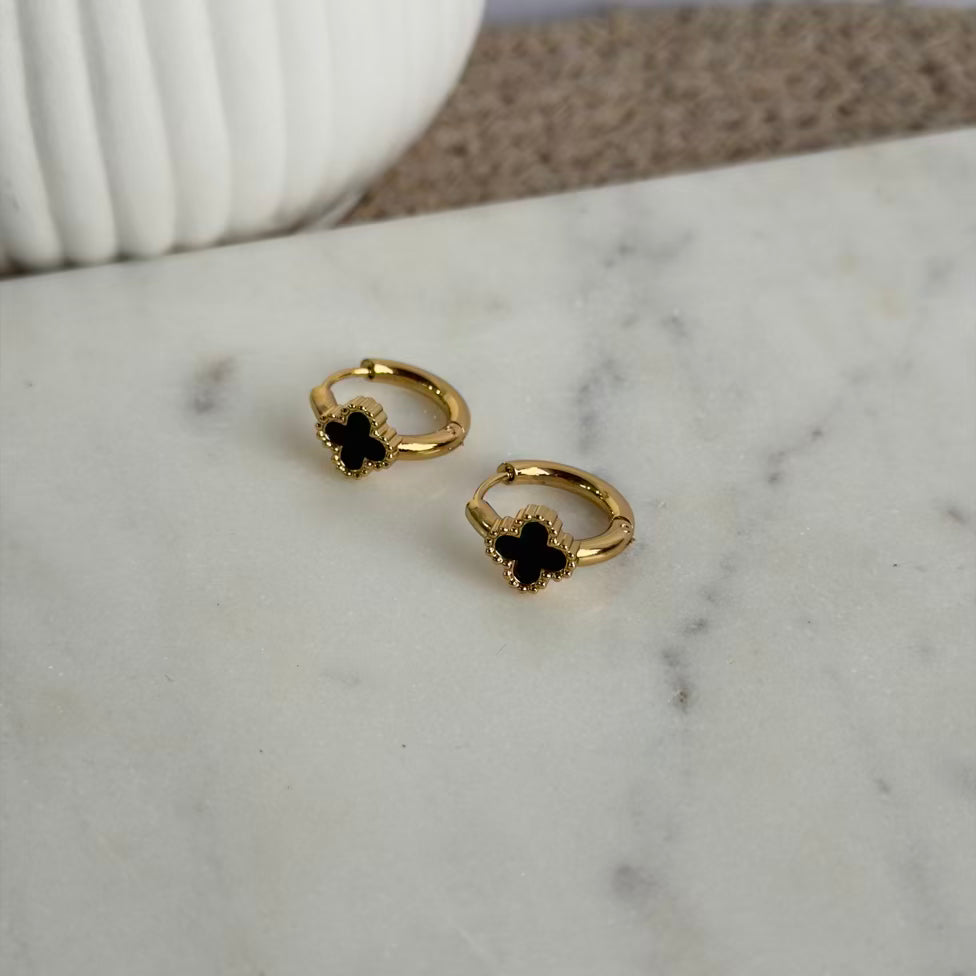 Clover black earrings