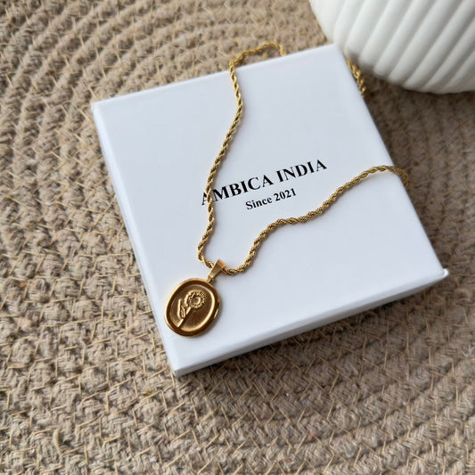 Twisted chain rose necklace