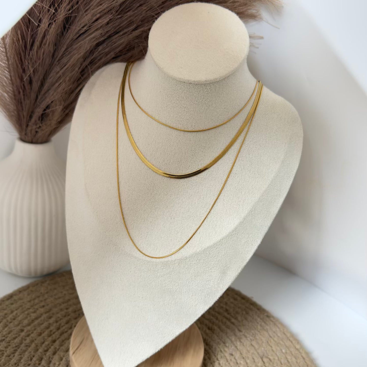 Triple layered snake necklace