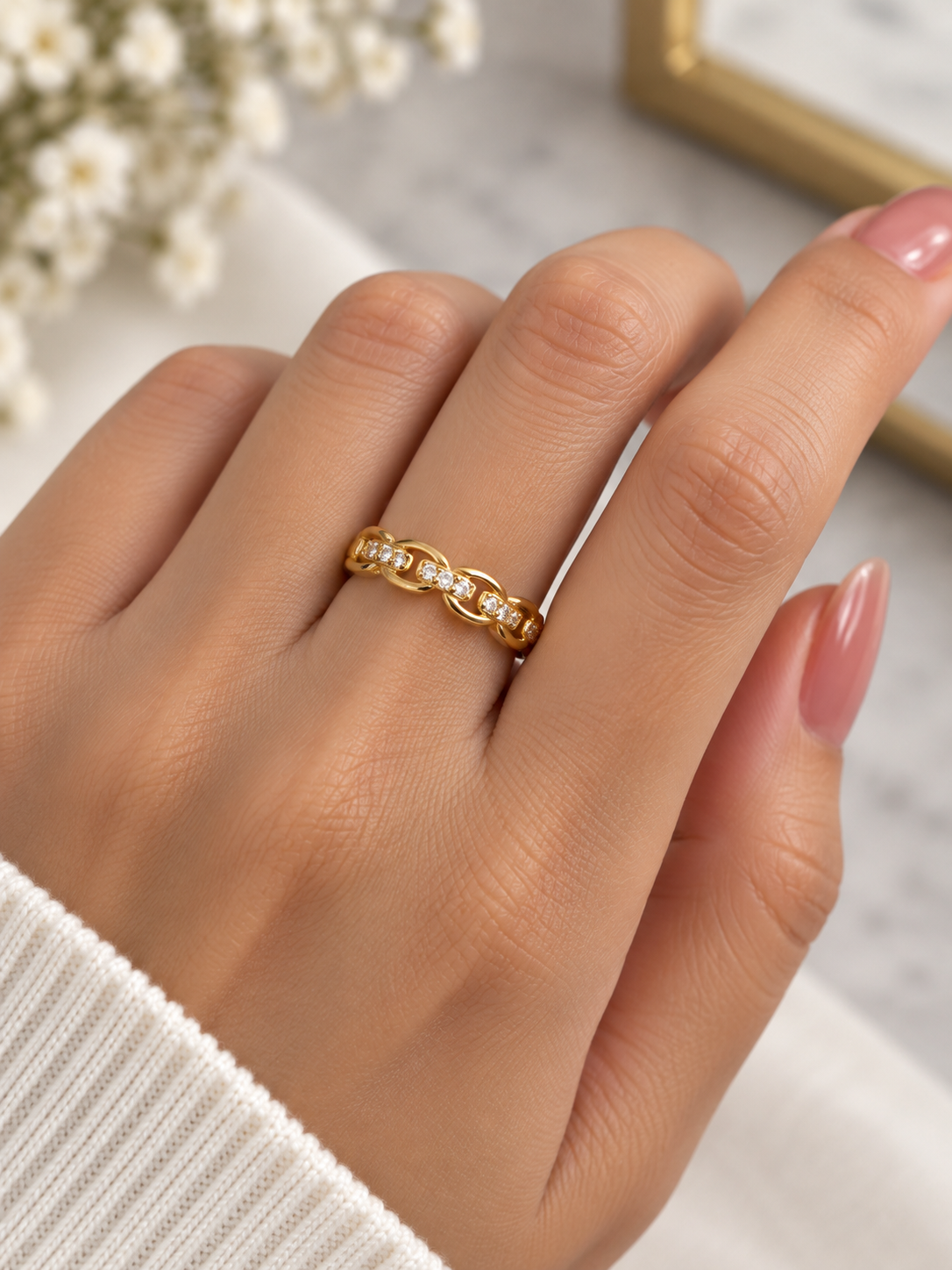 Twisted Link Ring