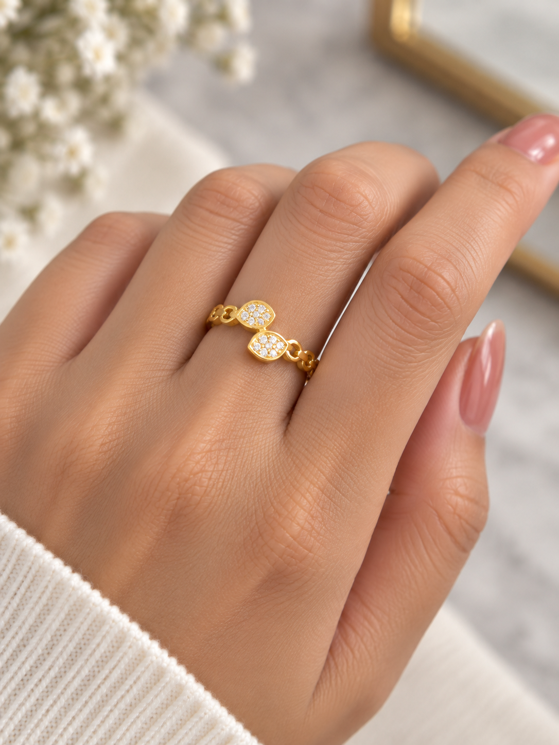 Dainty Clover Luxe Ring