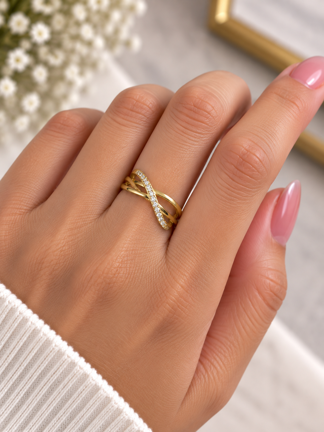 Luna Crossover Ring