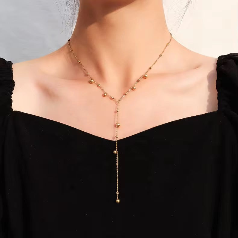 Ball necklace