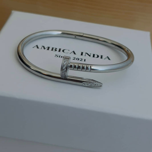 Nail studded bracelet 2.4 size