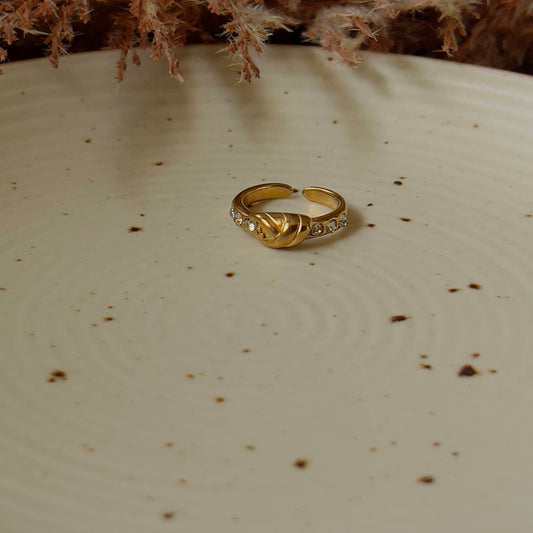 Knot ring
