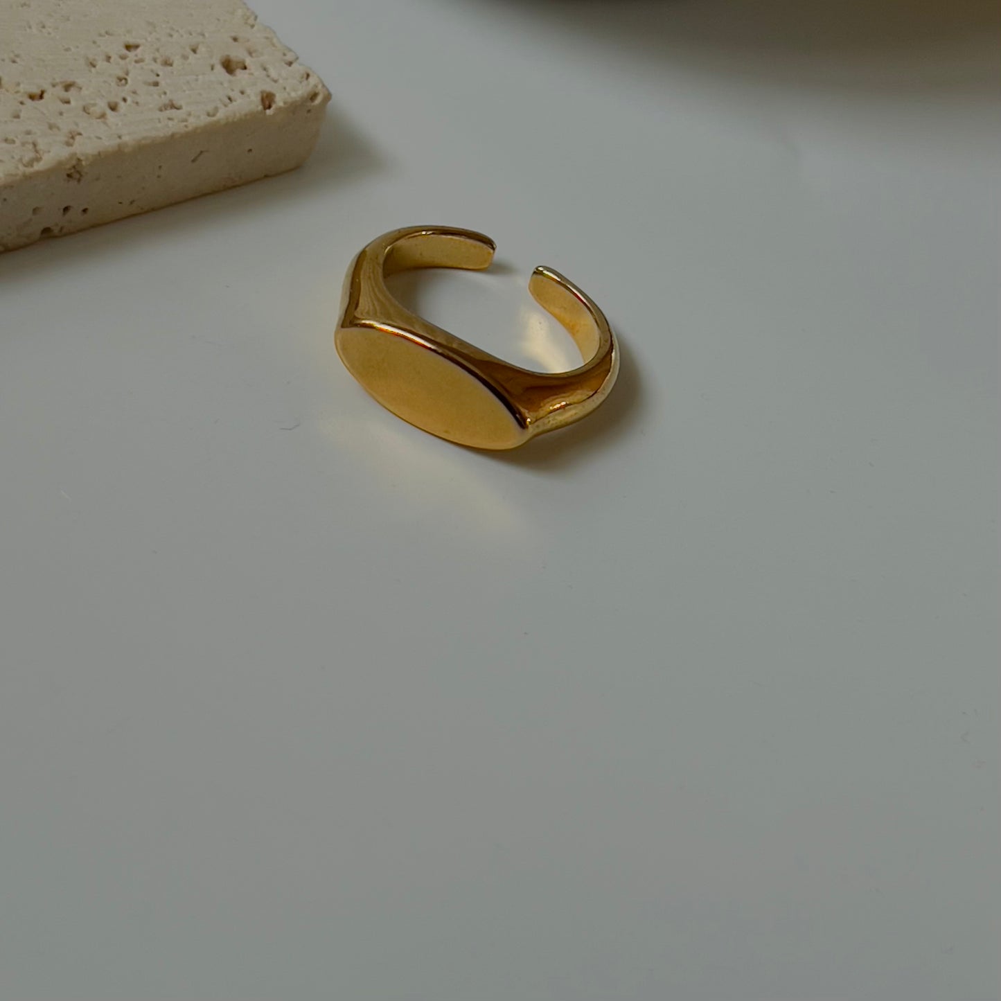 Classic ring