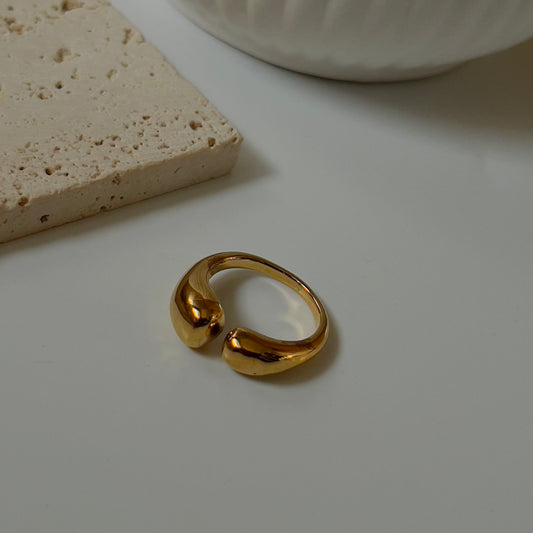 Bold ring