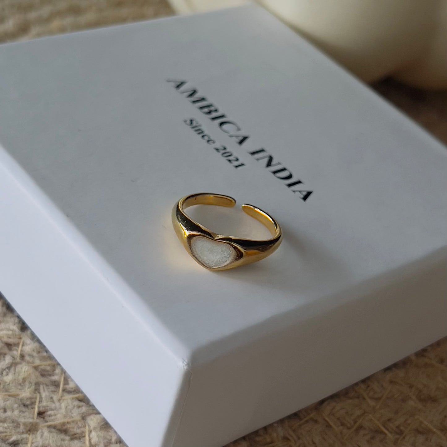 White Herat ring size-7