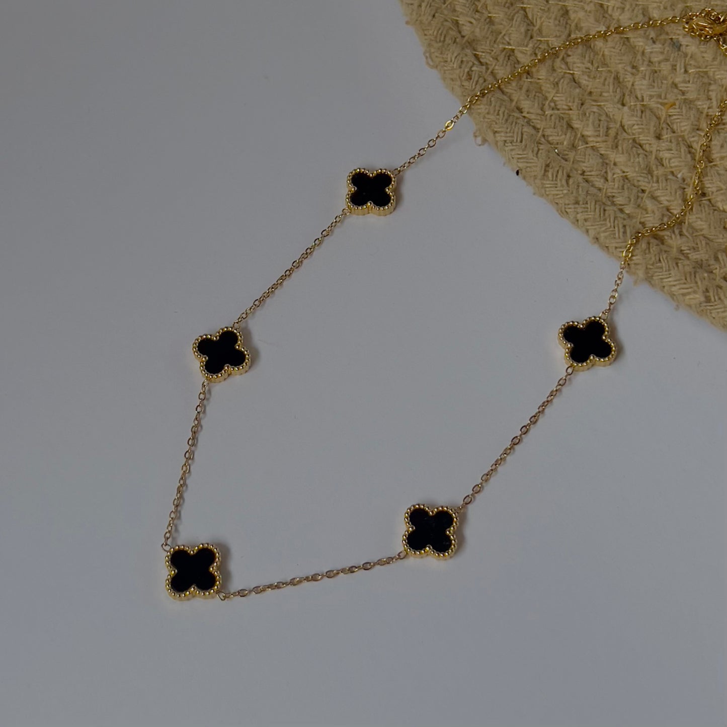 Clover black necklace