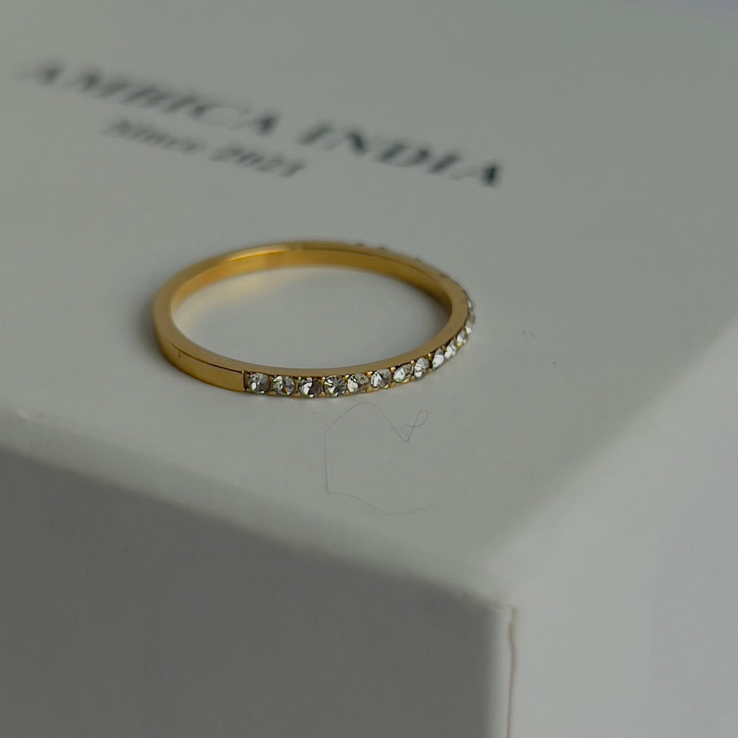 Thin crystal ring