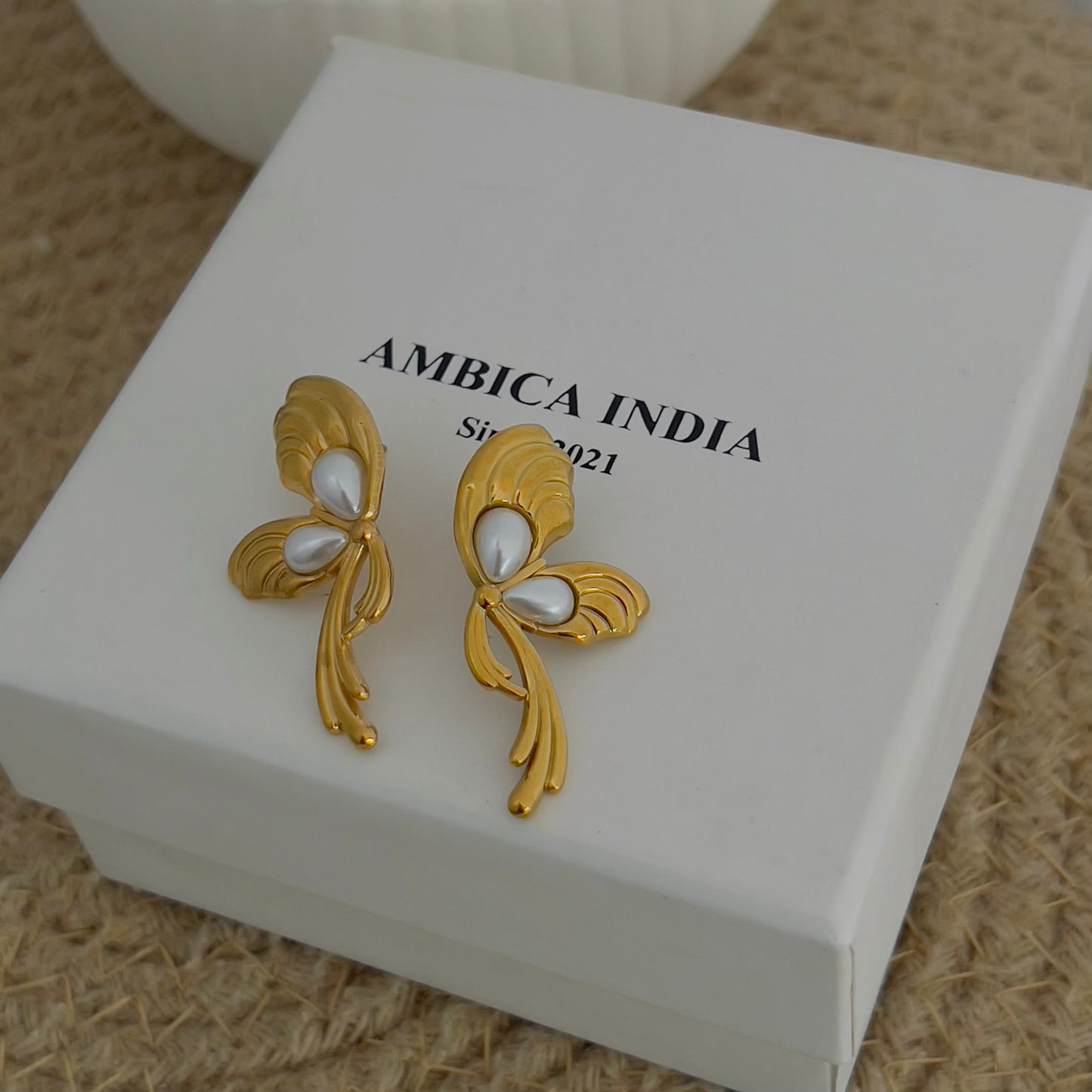 Butterfly with Pearl earrings