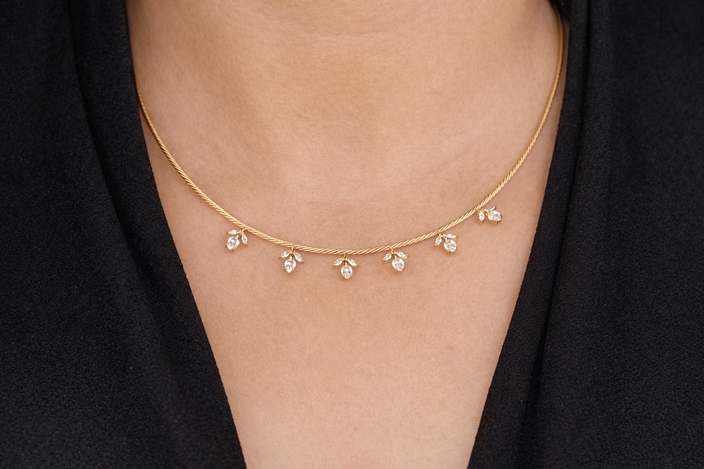 Elara Leaf Dangle Choker