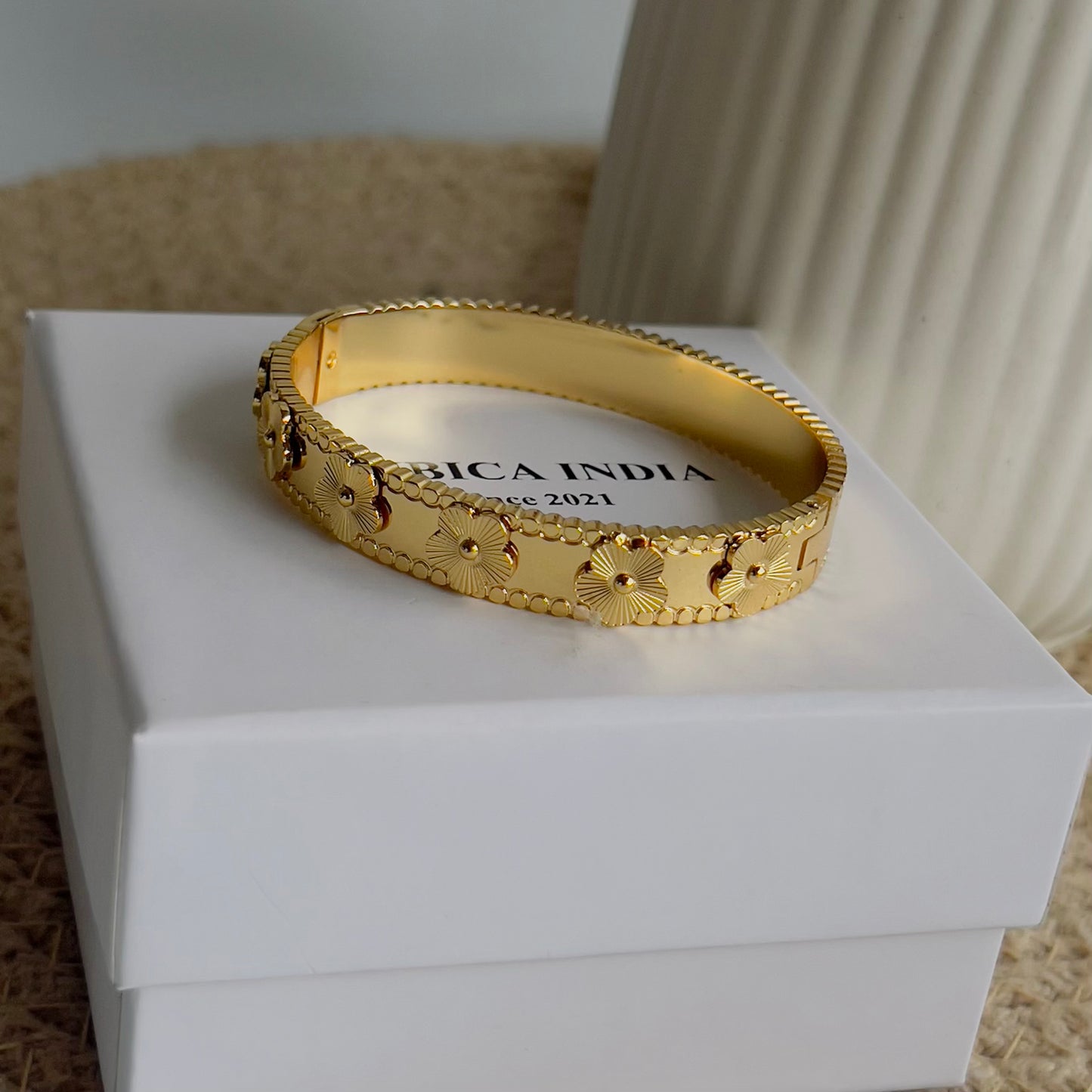 Flower bracelet