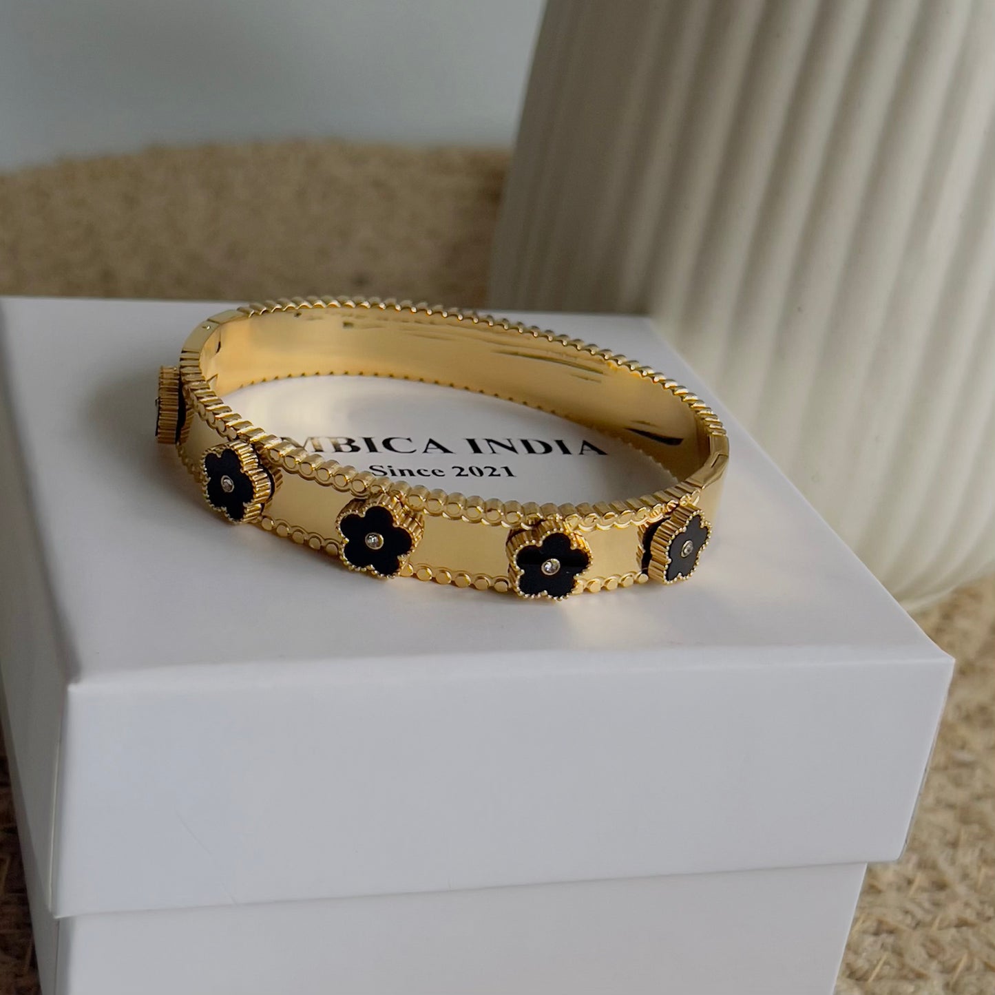 Black flower bracelet