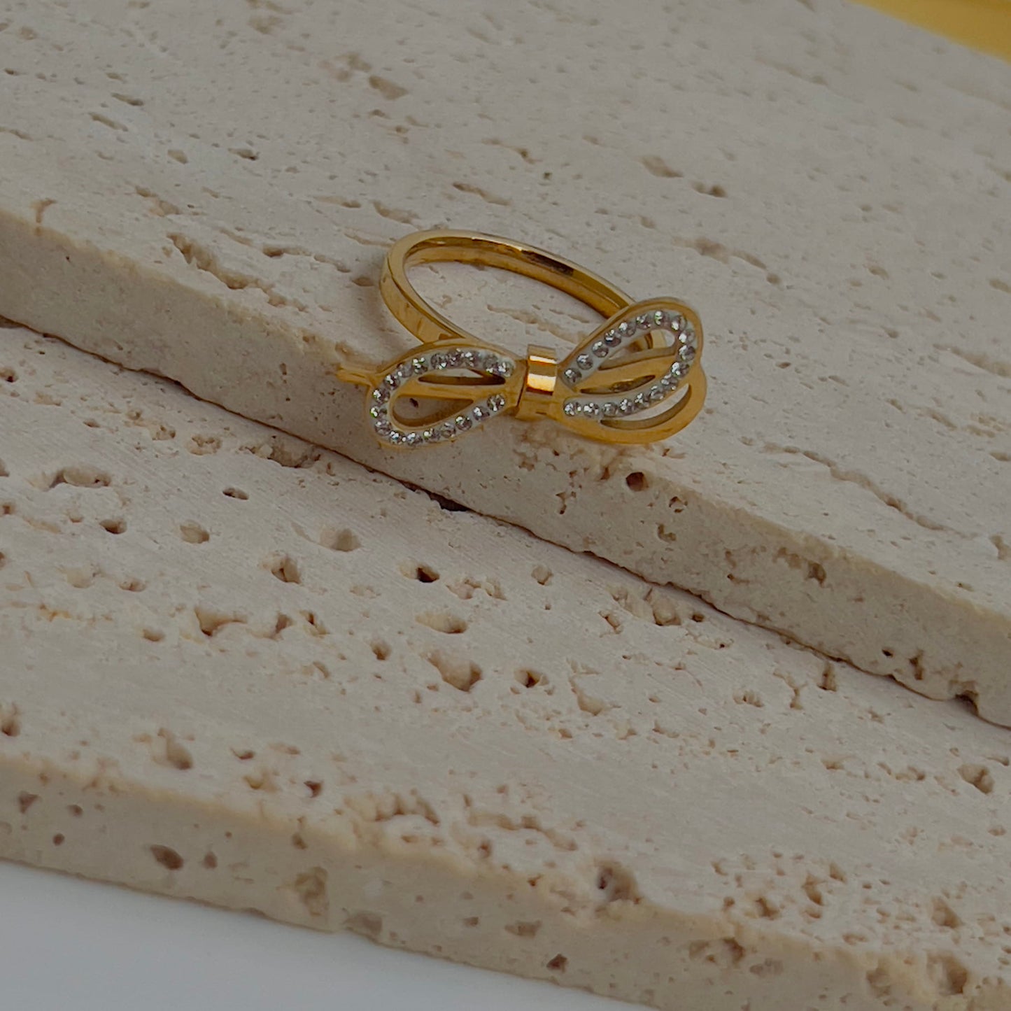 Bowknot ring