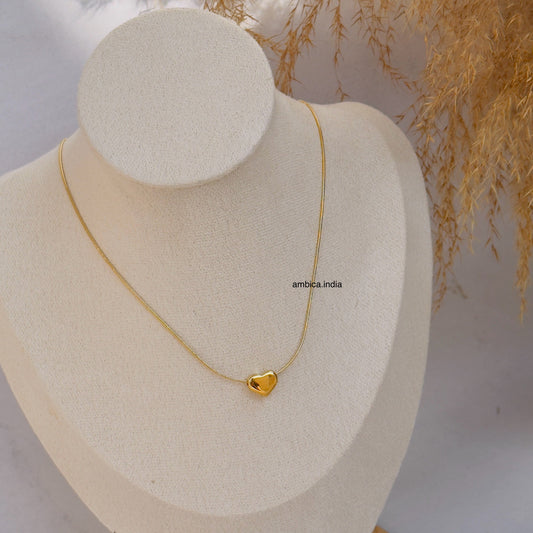 Tiny heart necklace