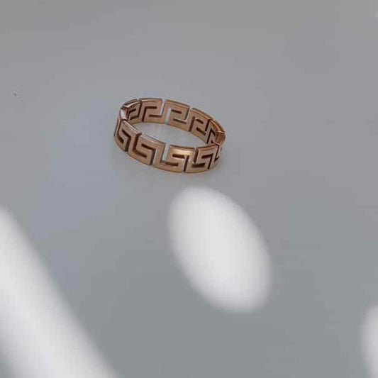 Luxury ring