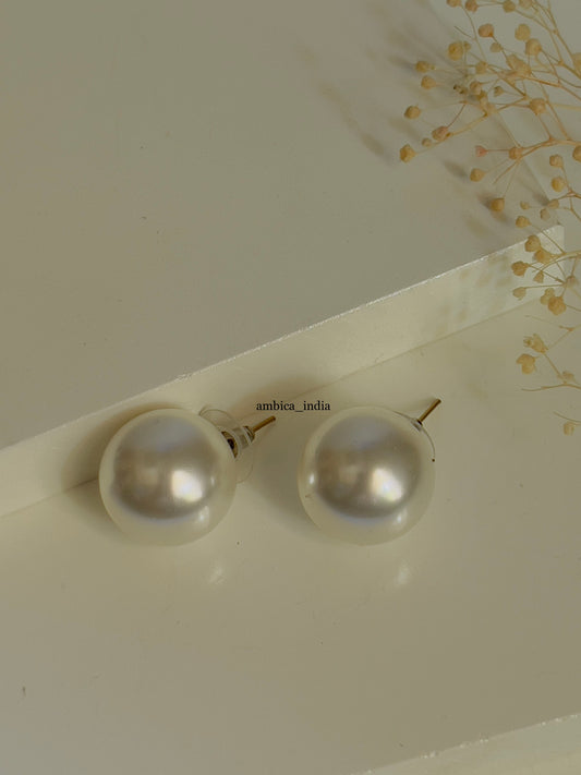 Pearl stud (Big)