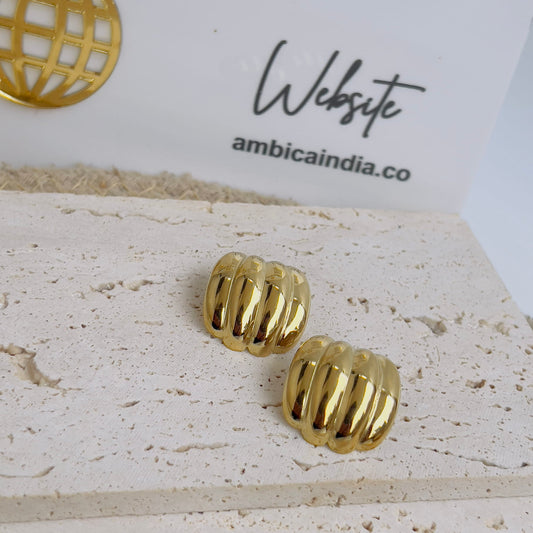 Shell banana earrings