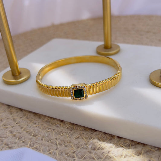 Green crystal bracelet