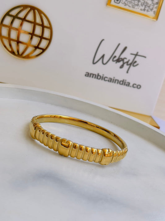 Statement bracelet