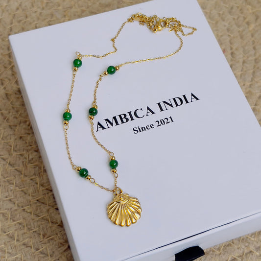 Green pearl with shell necklace