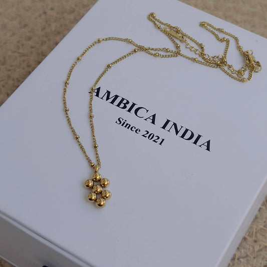 Tiny ball necklace