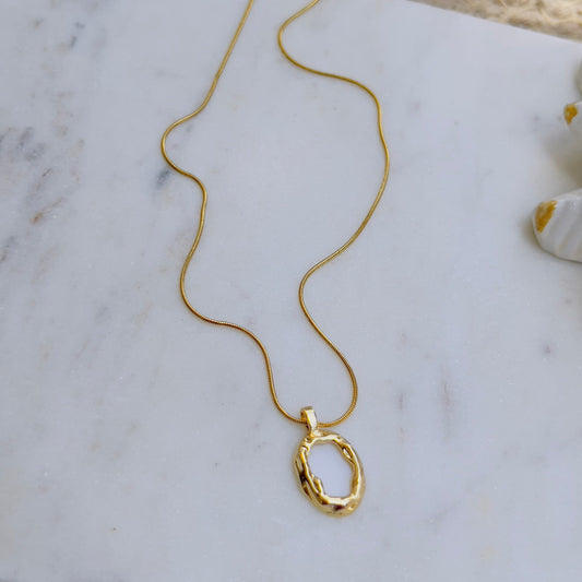 Statement necklace