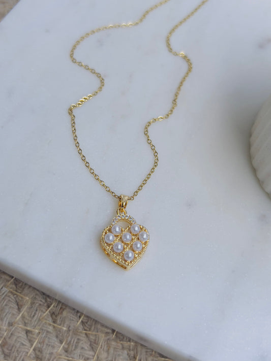 Heart with pearl necklace