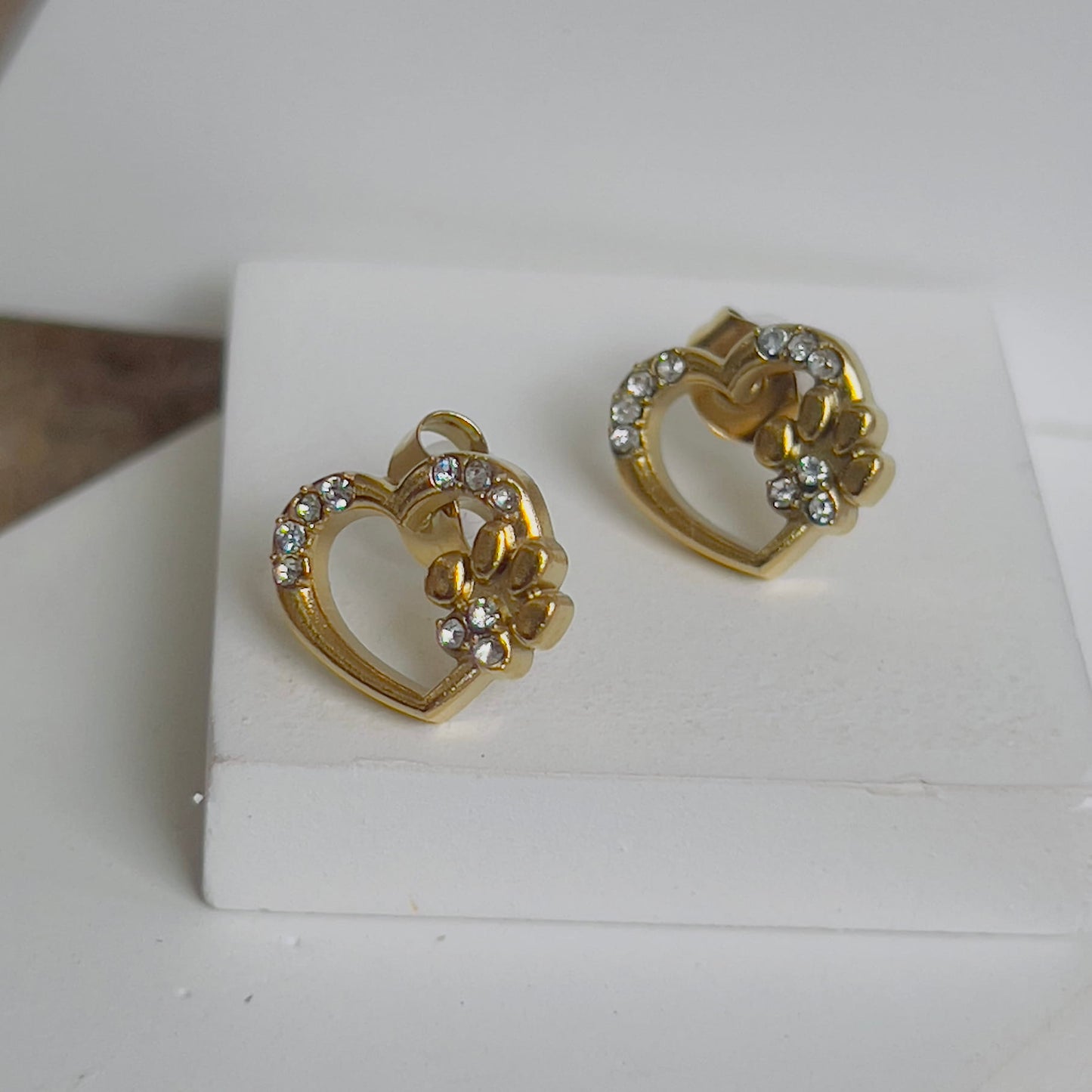 Heart flower white crystal earrings