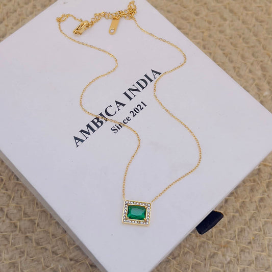 Green crystal necklace